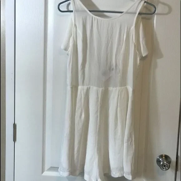 Alythea Peoples Nation White Romper Medium NWT - Picture 4 of 11